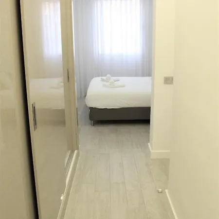 Great 2 Bd With Amazing Terrace