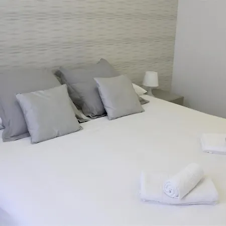 Lejlighed Great 2 Bd With Amazing Terrace *