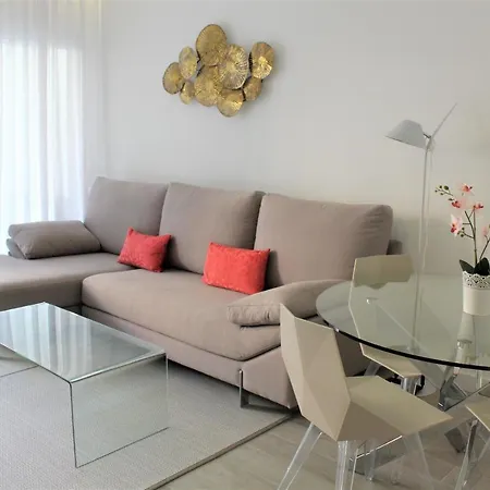 Great 2 Bd With Amazing Terrace *