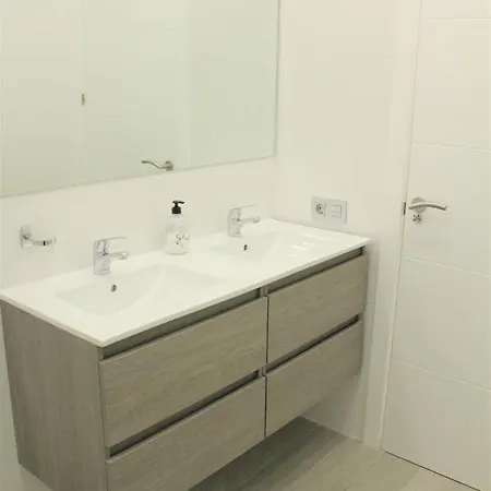 Great 2 Bd With Amazing Terrace